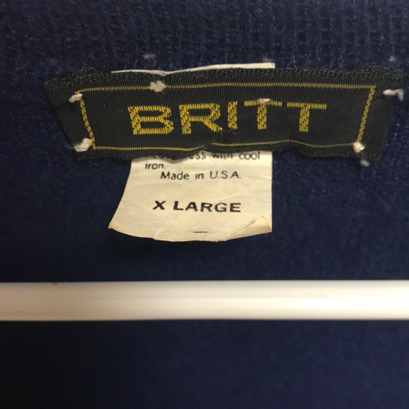 Britt v-Neck Sweater - Picture 3 of 4